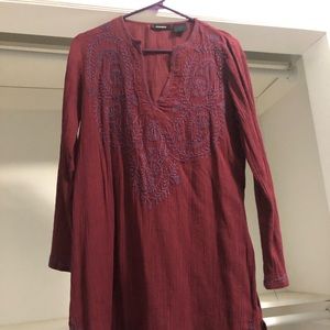 Small Express Dress 34in long great for a beach cover up Maroon color smoke free